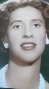 foto joven Reina fabiola